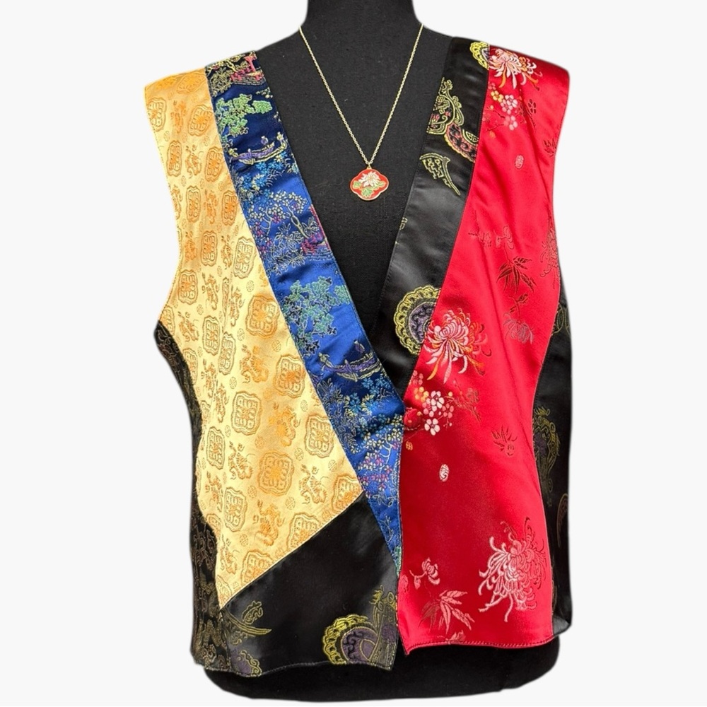 Vintage Chico’s Design Patchwork Brocade Vest Asi… - image 11